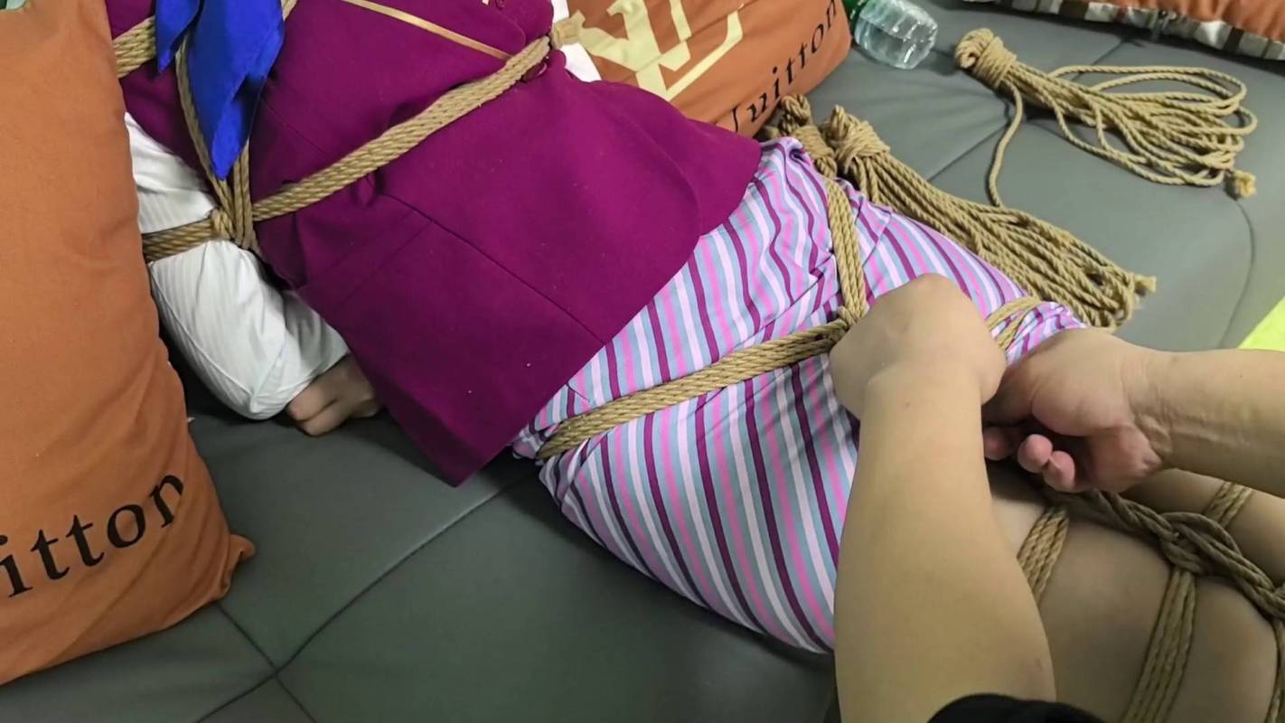 纵横绳艺定拍新作品之童瑶租房的糟遇！这部作品可以在线看！