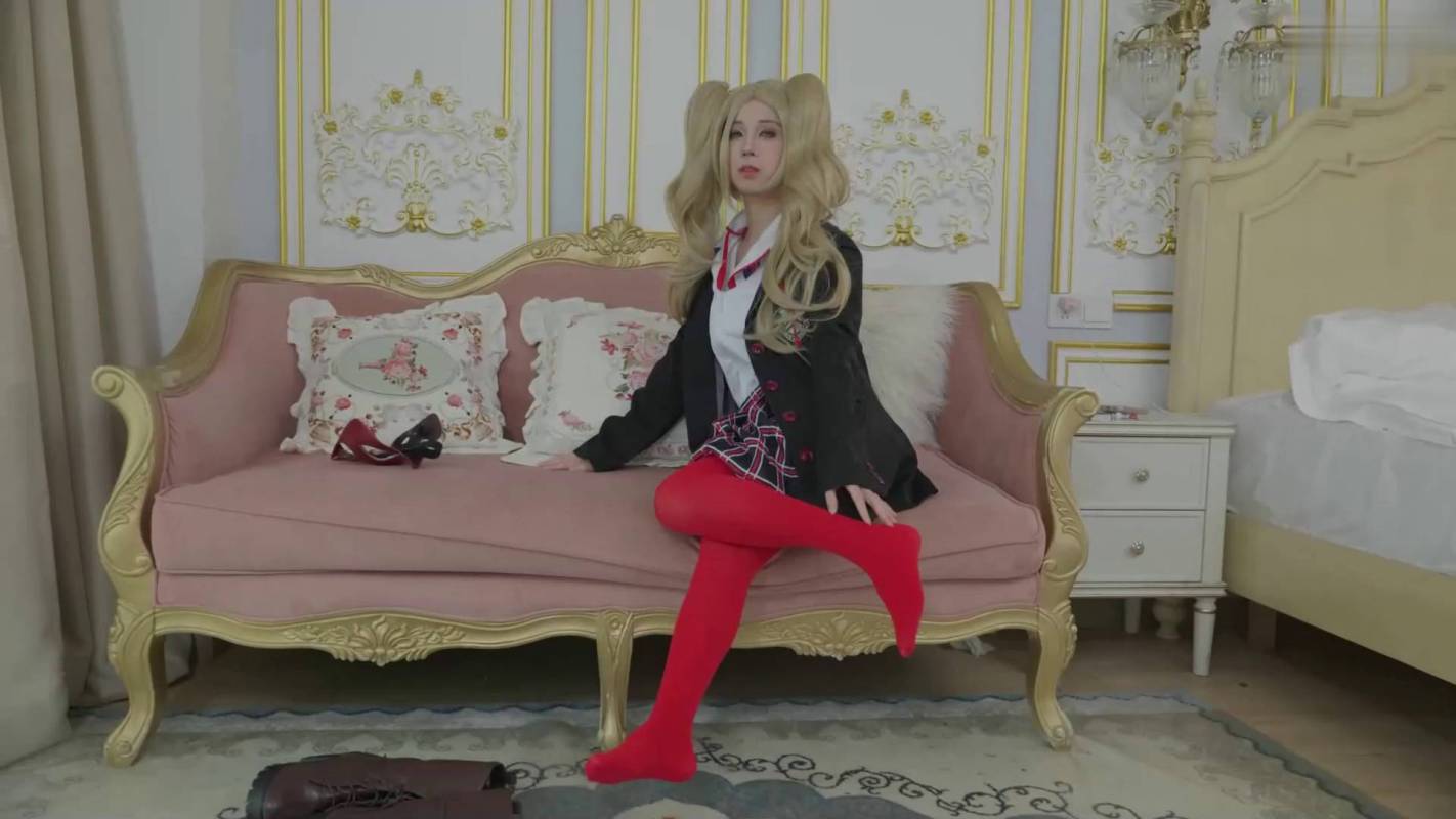 网友原创紧缚定拍新作品之籹神异闻录5之如果高卷杏遇到假摄影师上集，混雪美模被摄像师强行拍蒙眼封住的绳片！这部作品可以在线看！