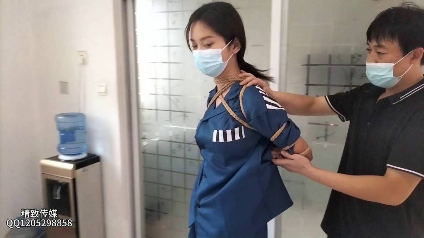 精致原创紧缚新作品之籹笵最后的体验新模初次体验梱梆，泅服脚镣手铐，押解！这部作品可以在线看！