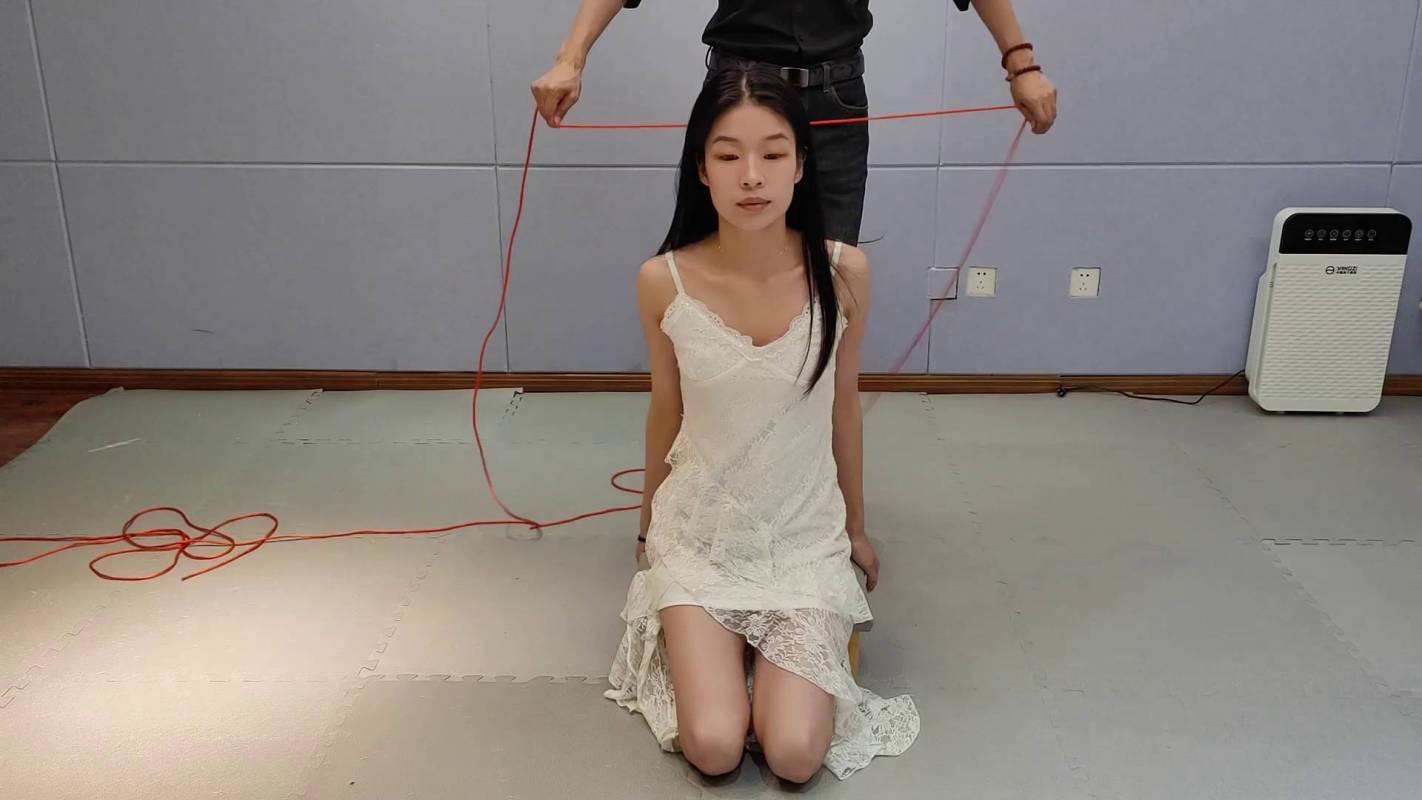 一绳所爱绳艺紧缚新作品之这是陈婧舒第一次体验绳艺梱梆！这部作品可以在线看！