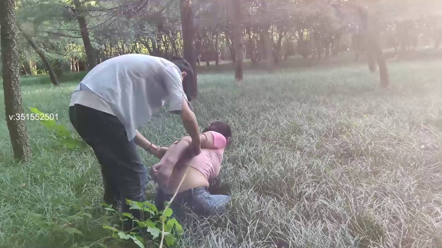 一生所爱紧缚kb新作品之野外抓捕紫涵!这部作品可以在线看!