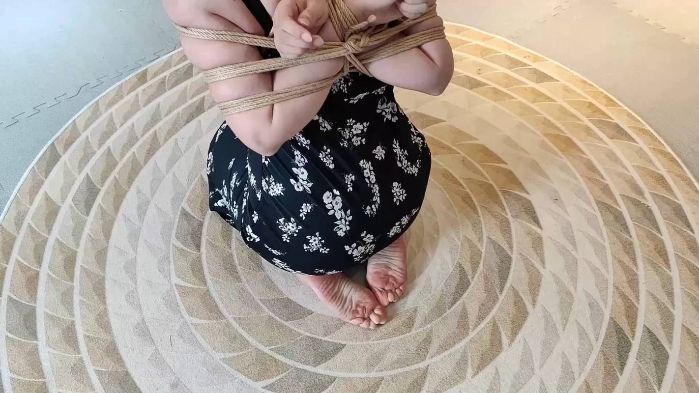 一绳所爱紧缚定拍新作品之紫涵绳艺访谈,紧缚放置(上)!这部作品可以在线看!