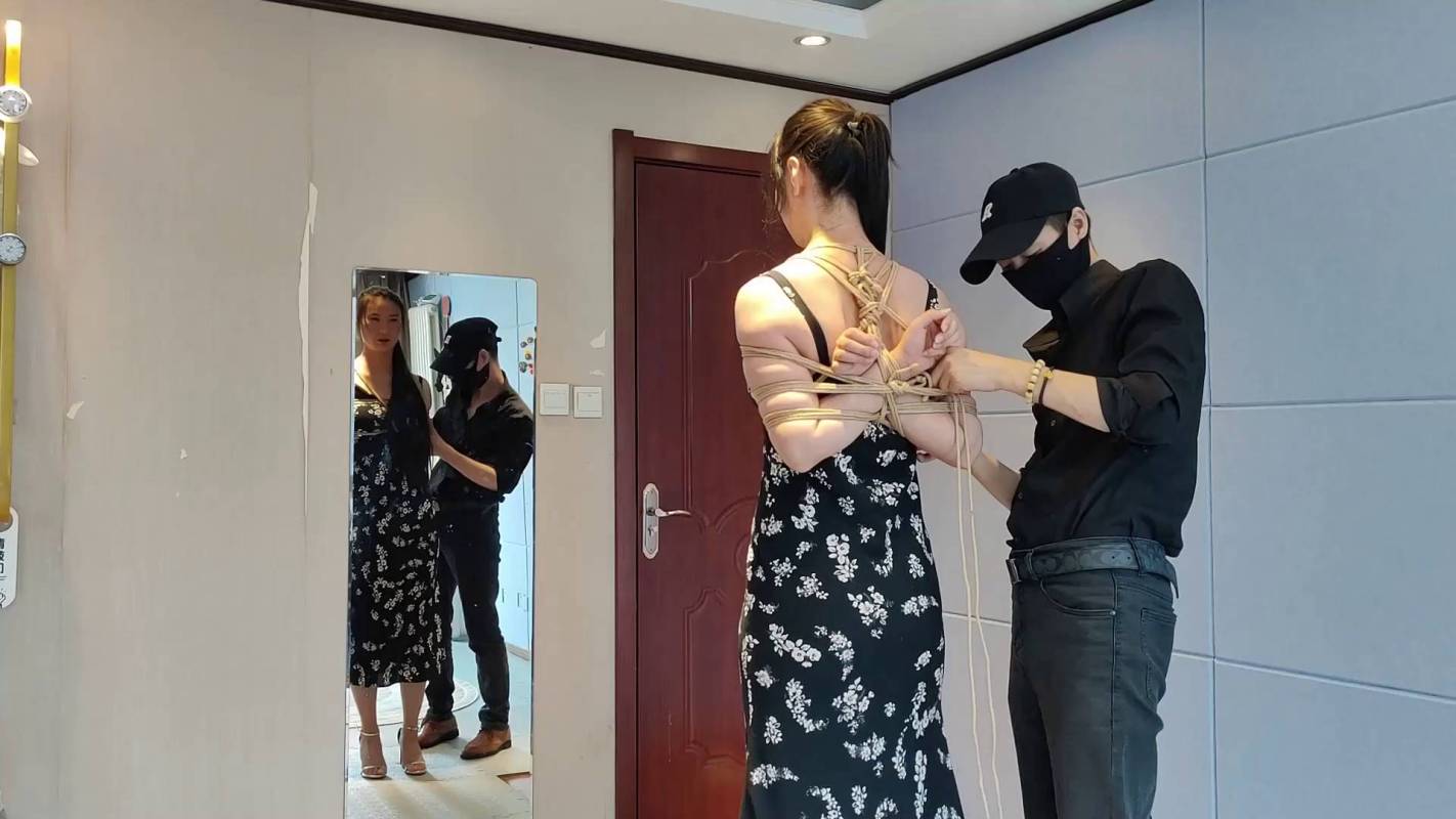 一绳所爱紧缚定拍新作品之紫涵绳艺访谈,紧缚放置(上)!这部作品可以在线看!