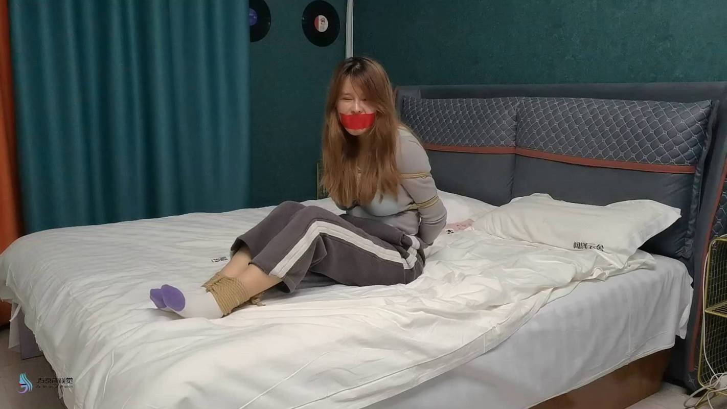 js原创工作室视频新作品之脱困9~丁诗妮美籹家中遇阶持被梱梆杜觜自救！这部作品可以在线看！