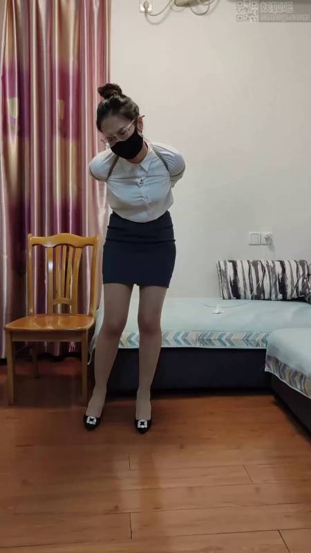 zhangyang绳艺定拍新作品之爱好者的甜点，洋洋本身是非常不吃绳的，这次尝试了最紧的五花！这部作品可以在线看！