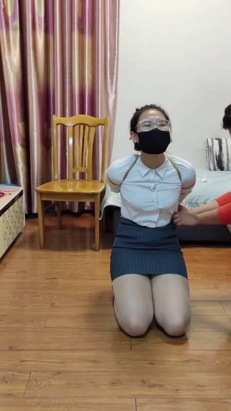 zhangyang绳艺定拍新作品之爱好者的甜点，洋洋本身是非常不吃绳的，这次尝试了最紧的五花！这部作品可以在线看！