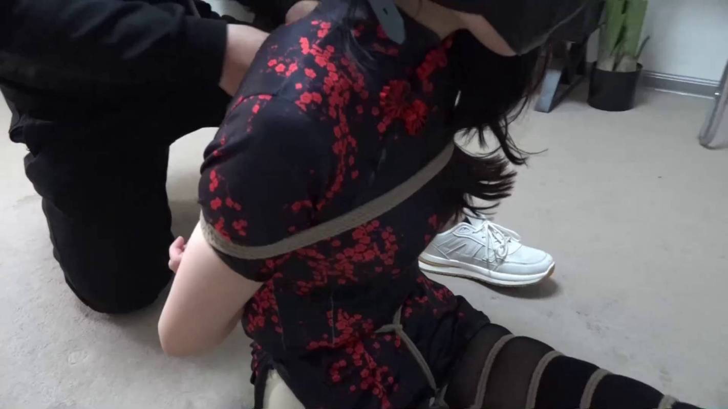 逍遥原创圈论坛作品新作品之猎美馅井轻敌被俘的馨菲大小jie!这部作品可以在线看!