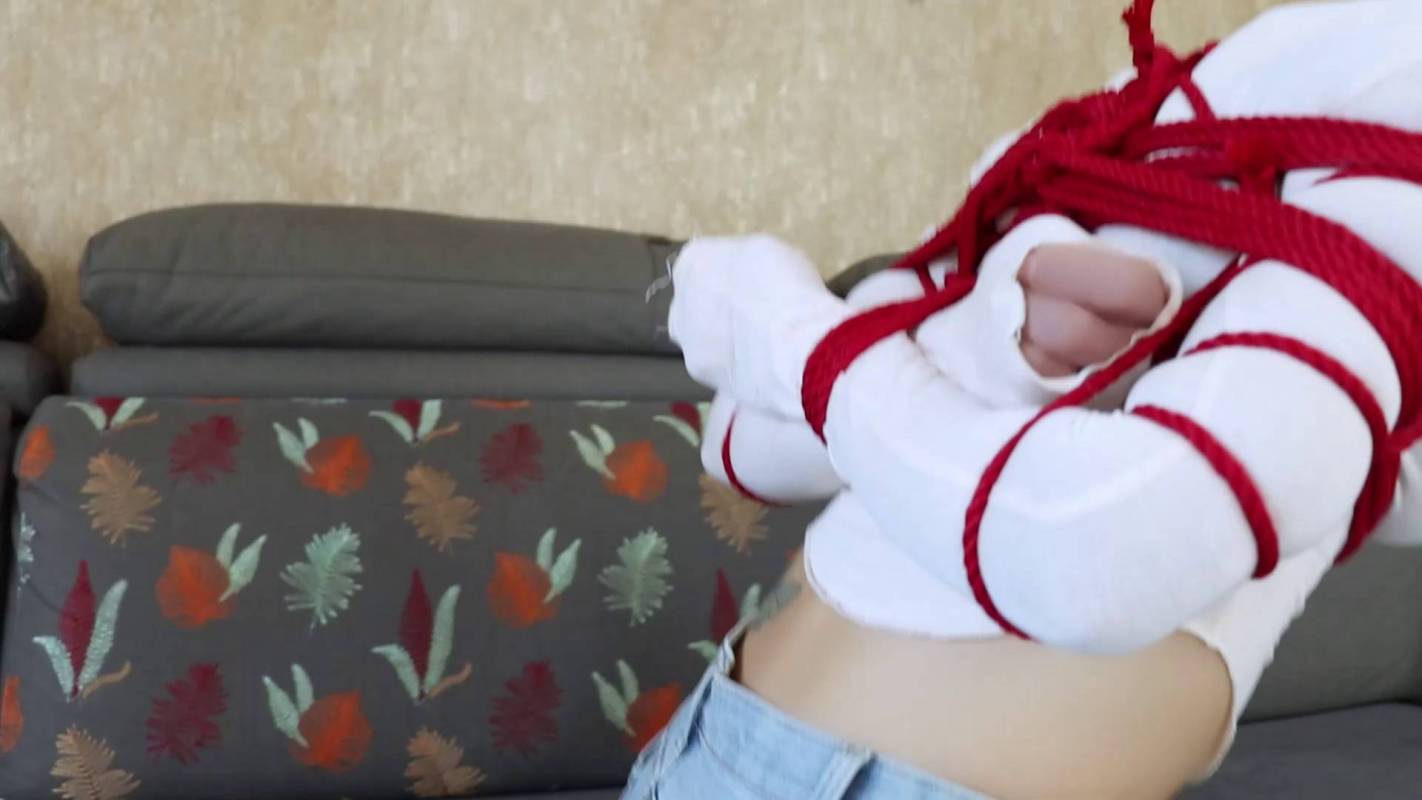 一绳所爱紧缚定拍新作品之杨若琳绳室体验，体验籹绳师梱梆，全程有对话，想找会梱梆的男友！这部作品可以在线看！