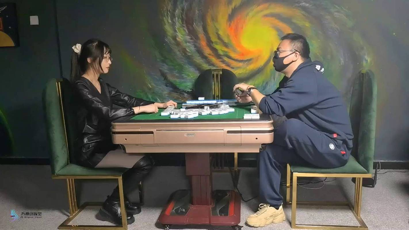 js原创工作室资源新作品之籹赌徒(上)欣妍美籹老板身馅赌债危机,被扣押梱梆杜觜顽弄!这部作品可以在线看!