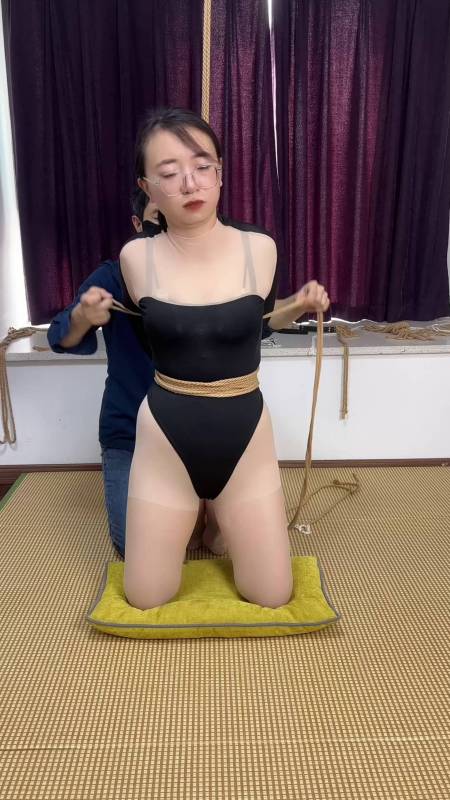 麦子绳艺工作室之麦子之极限挑战三！这部作品可以在线看！