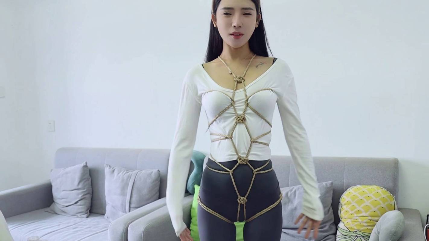 网友原创绳艺定制新作品之杨若琳的居家生活！这部作品可以在线看！