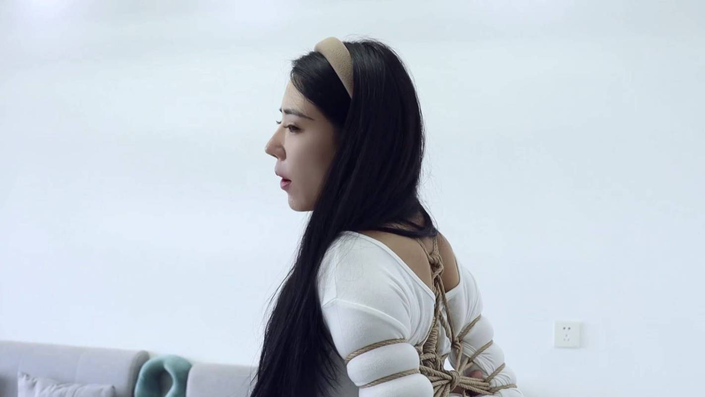 网友原创绳艺定制新作品之杨若琳的居家生活！这部作品可以在线看！