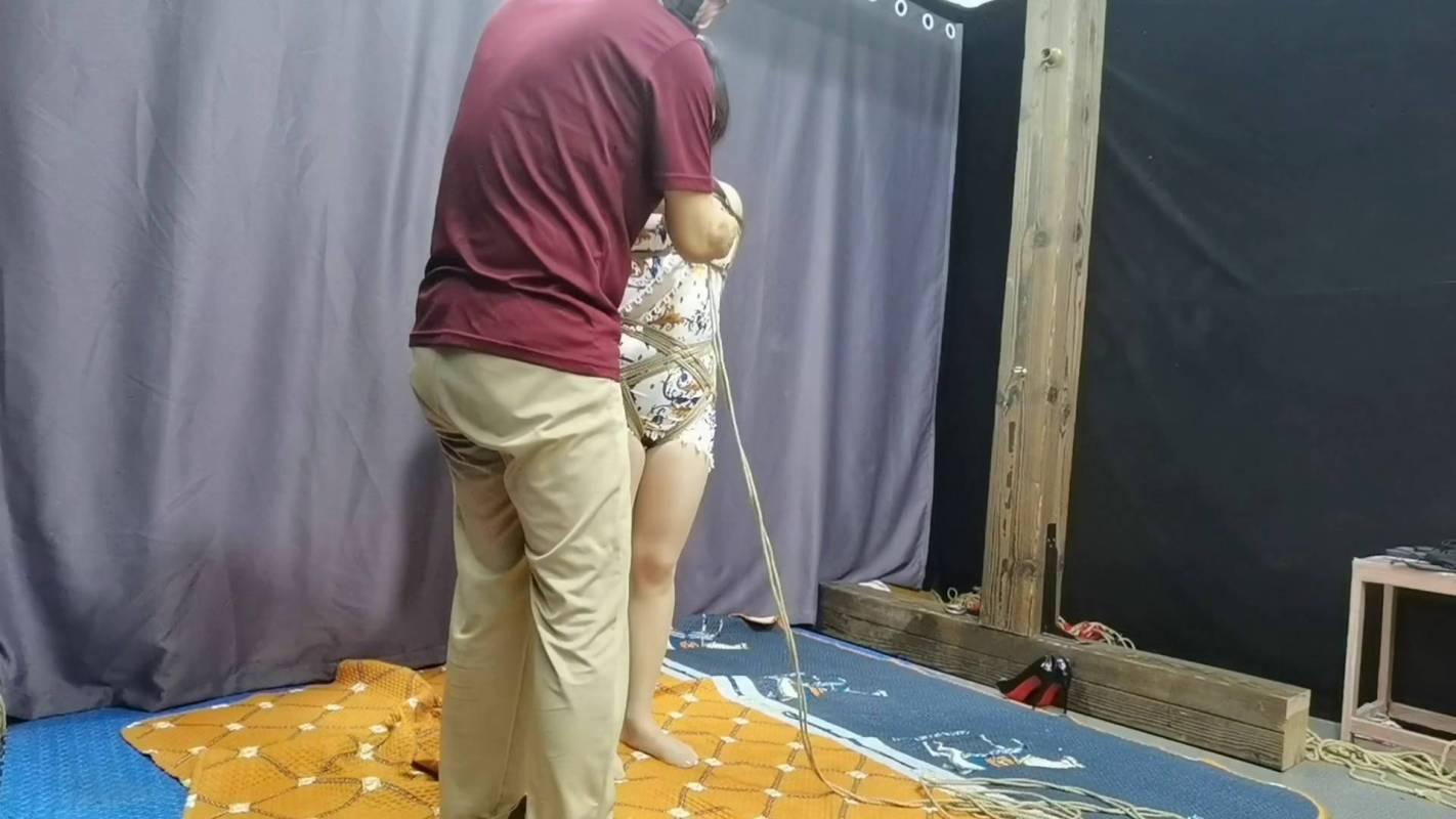 飞天原创在线观看之把有眩晕症的李然倒吊起来后，那个残叫声简直无法形容！这部作品可以在线看！