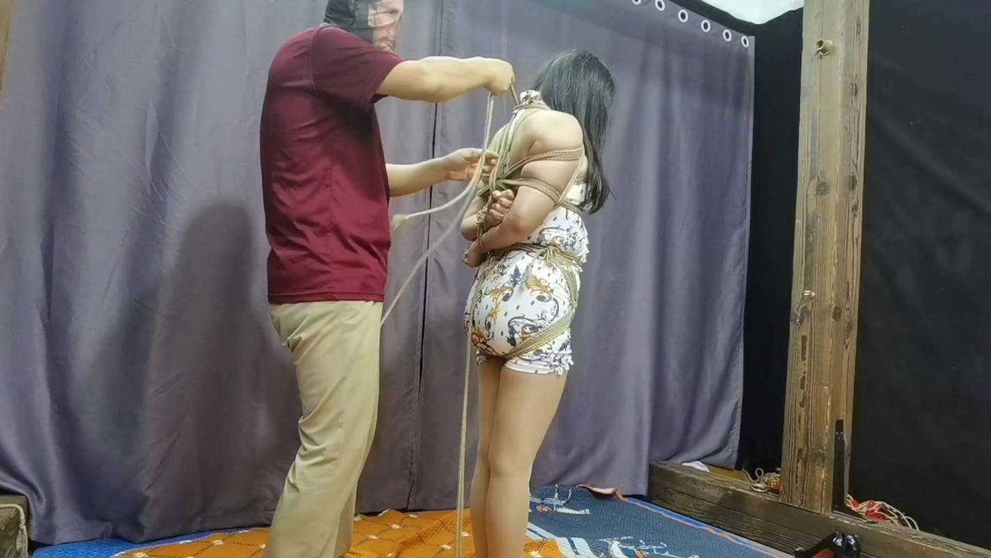 飞天原创在线观看之把有眩晕症的李然倒吊起来后，那个残叫声简直无法形容！这部作品可以在线看！