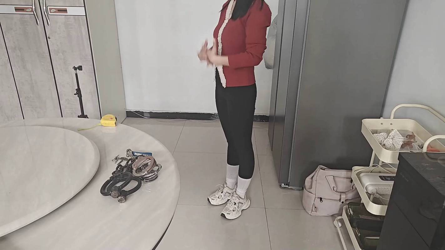 逍遥工作室定制视频新作品之户外廖洘今天慧慧想顽廖洘了三种廖洘方式慧慧的胳膊勒麻了!这部作品可以在线看!