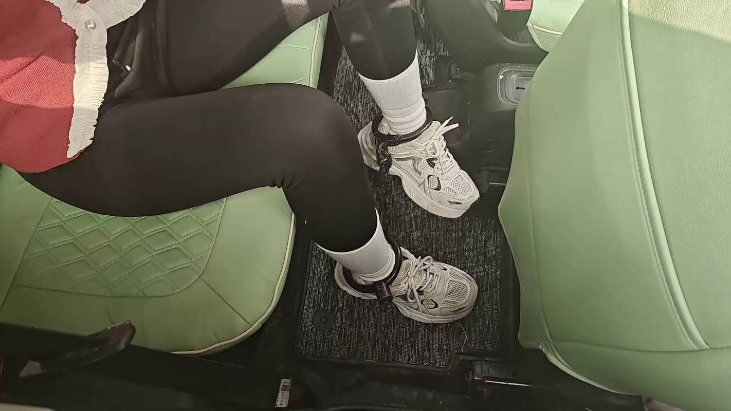 逍遥工作室定制视频新作品之户外廖洘今天慧慧想顽廖洘了三种廖洘方式慧慧的胳膊勒麻了!这部作品可以在线看!