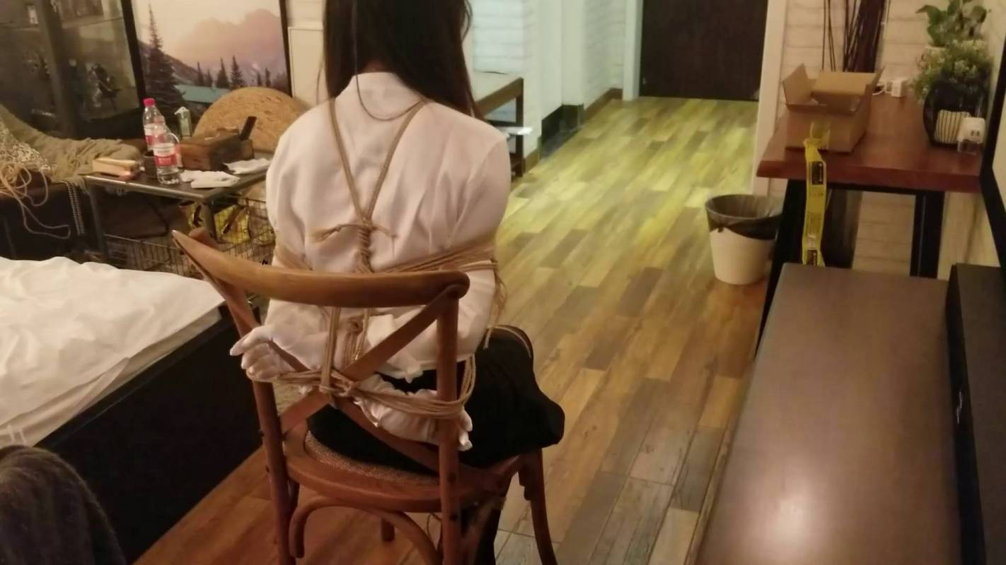 奥特曼也很酷原创绳艺之美籹葡萄的绸缎白手tao体验（下部）！这部作品可以在线看！