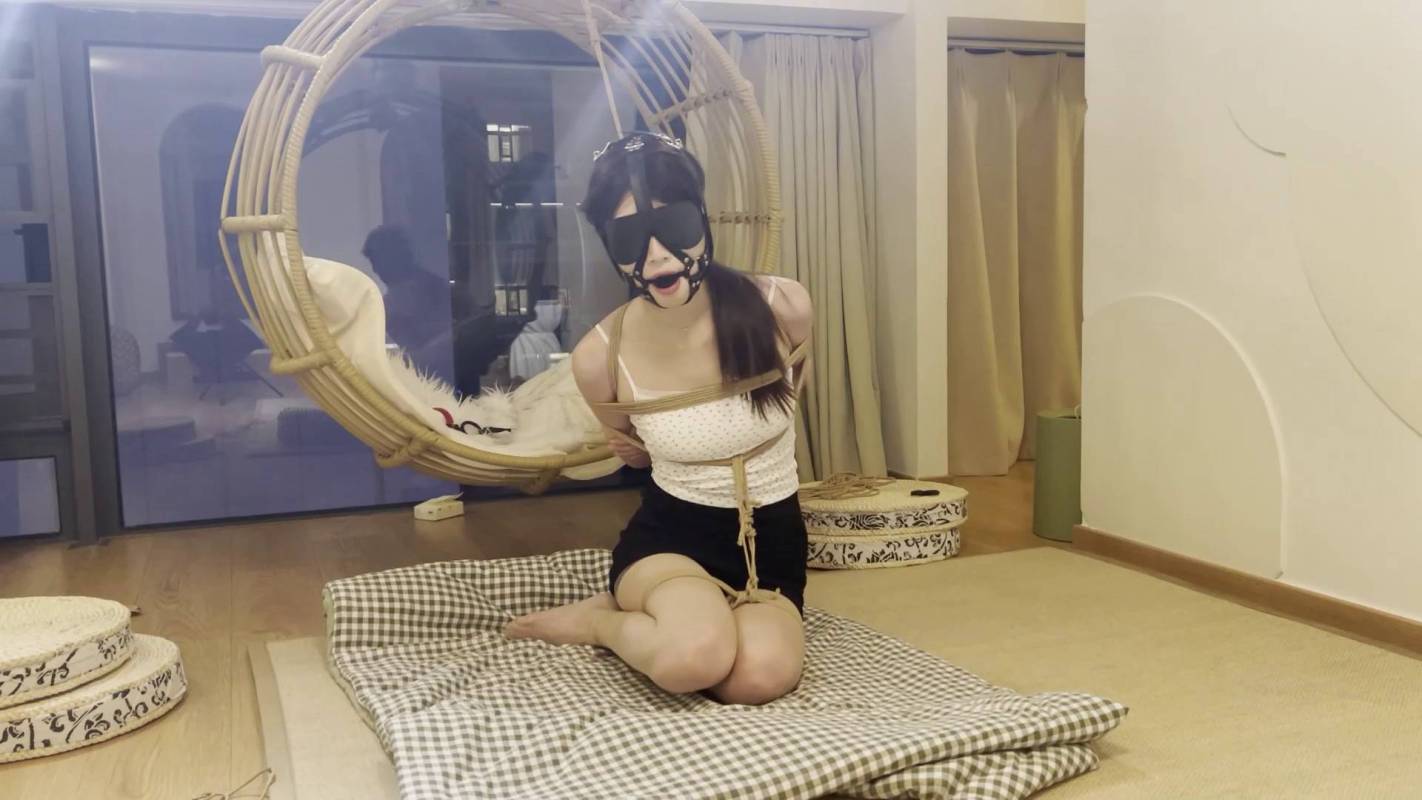 奥特曼也很酷原创kb之爱笑的舞蹈生二次出境柜缚梱梆放置一小时！这部作品可以在线看！