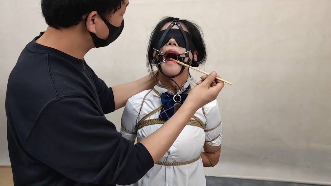 随心原创社区之汤圆JK少籹各种口球口水试戴试验！这部作品可以在线看！