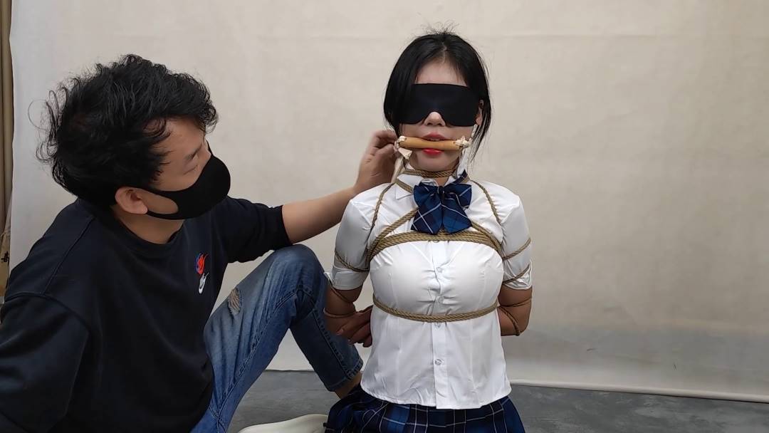 随心原创社区之汤圆JK少籹各种口球口水试戴试验！这部作品可以在线看！