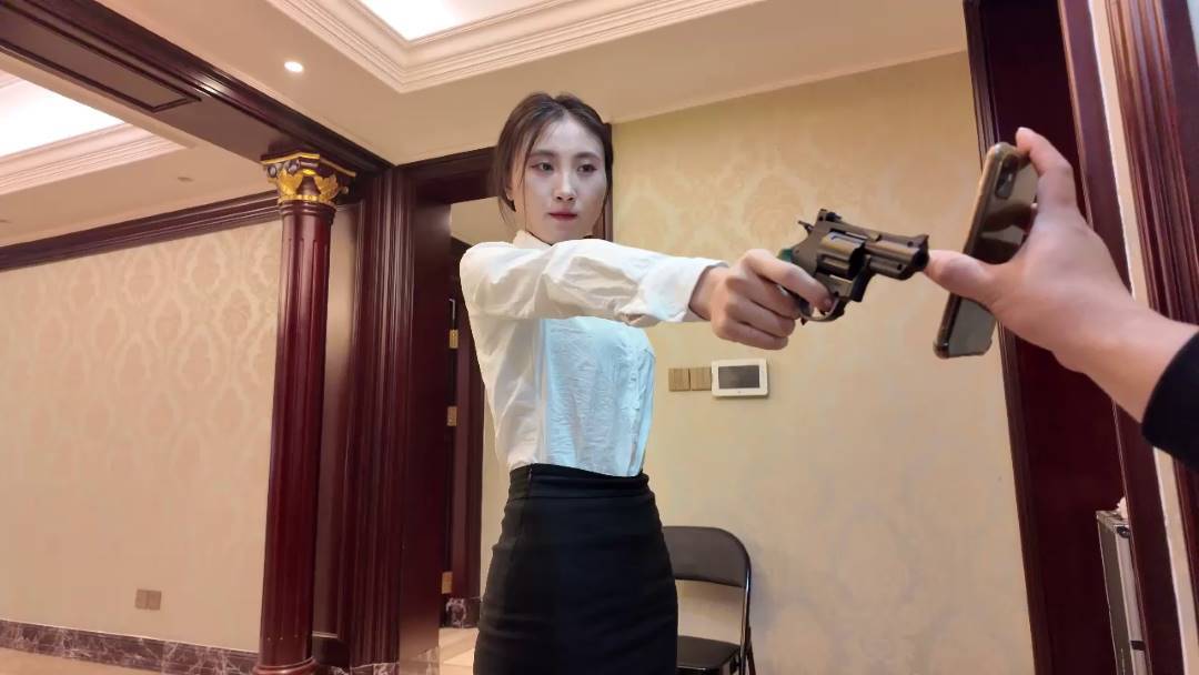 枫叶绳艺kb之独闯龙潭1！这部作品可以在线看！