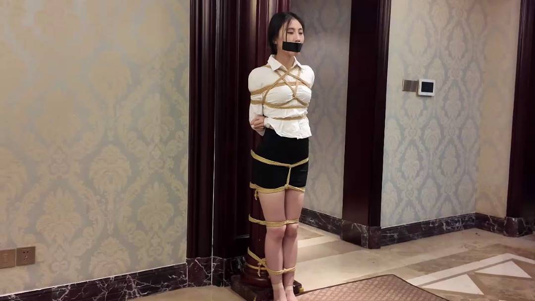 枫叶绳艺kb之独闯龙潭1！这部作品可以在线看！