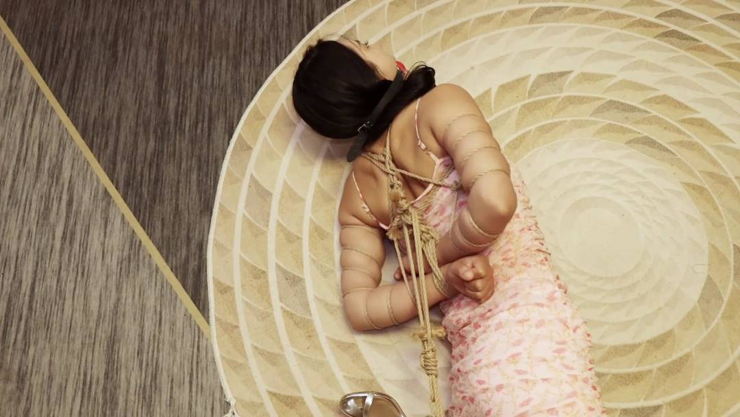 郑州绳艺定制之BGM杨若琳驷马团缚放置居然睡着了！这部作品可以在线看！