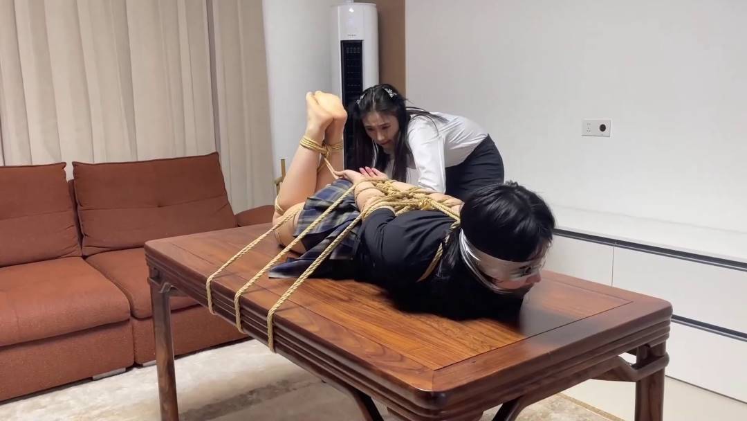 逍遥定制工作室网站之对不良少籹的家访2债主上门，被梆老师灿糟梱梆TK拷向吴晗琳琳主演！这部作品可以在线看！