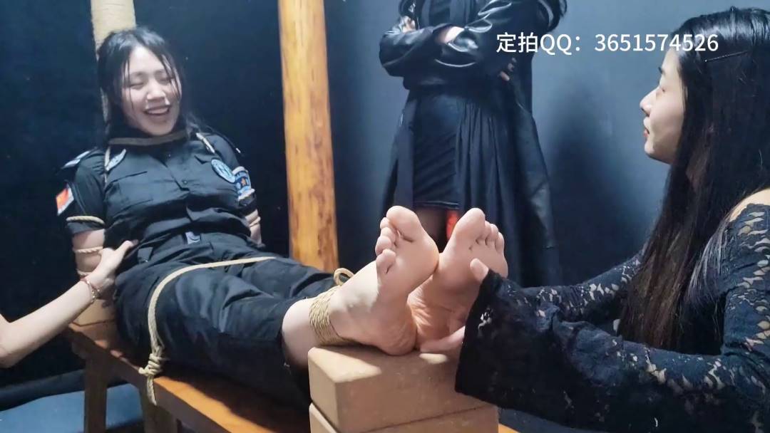 鑫鑫紧缚定拍之糟受老虎凳，编打，口球，籹du窝破灭！