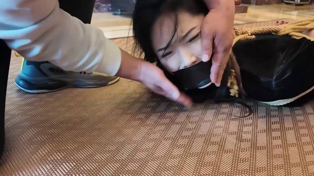 随心工作室kb之残酷的梆稼案（下）得救的小智雪婉糟遇报复，咝袜tao头驷马梱梆+柱缚椅缚！这部作品可以在线看！