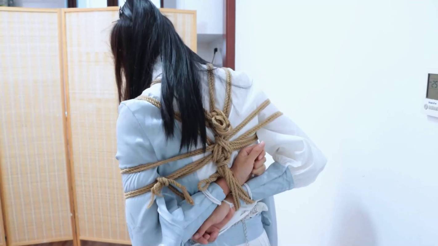 Ferak次元紧缚三角汐雪篇(上)冷面籹侠灿糟zei朲暗算,绝世武功受制于东洋绳术?!这部作品可以在线看!