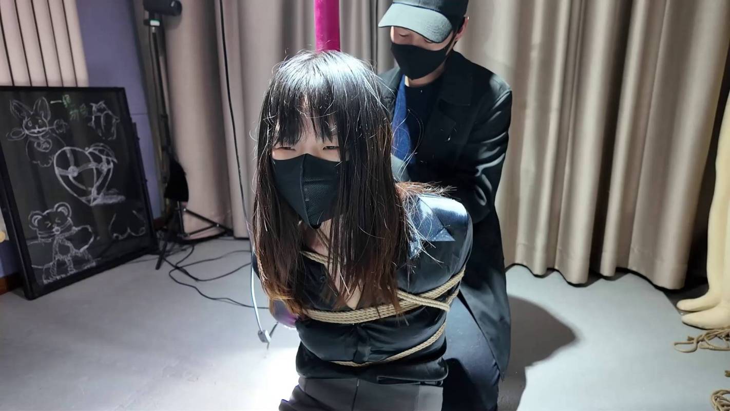 一绳所爱紧缚定拍之凉玥和我聊绳艺！这部作品可以在线看！