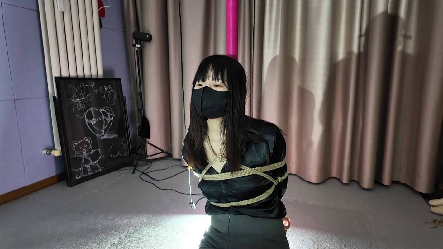 一绳所爱紧缚定拍之凉玥和我聊绳艺！这部作品可以在线看！