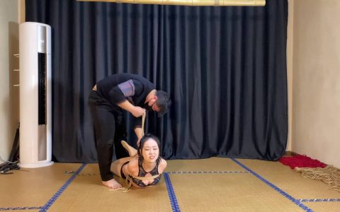 逍遥定制工作室新作品之清纯舞蹈生孙若微四种动作梱梆，五花，直臂，驷马。后手观音！这部作品可以在线看！