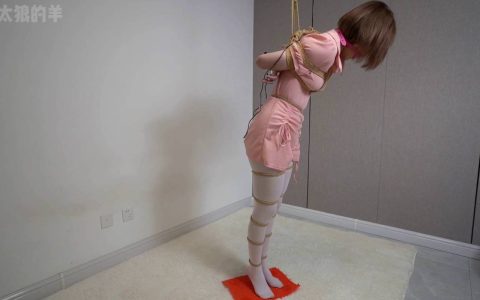逍遥工作室捆绑教学之吊缚短发籹大学生被绳子支配与调教！