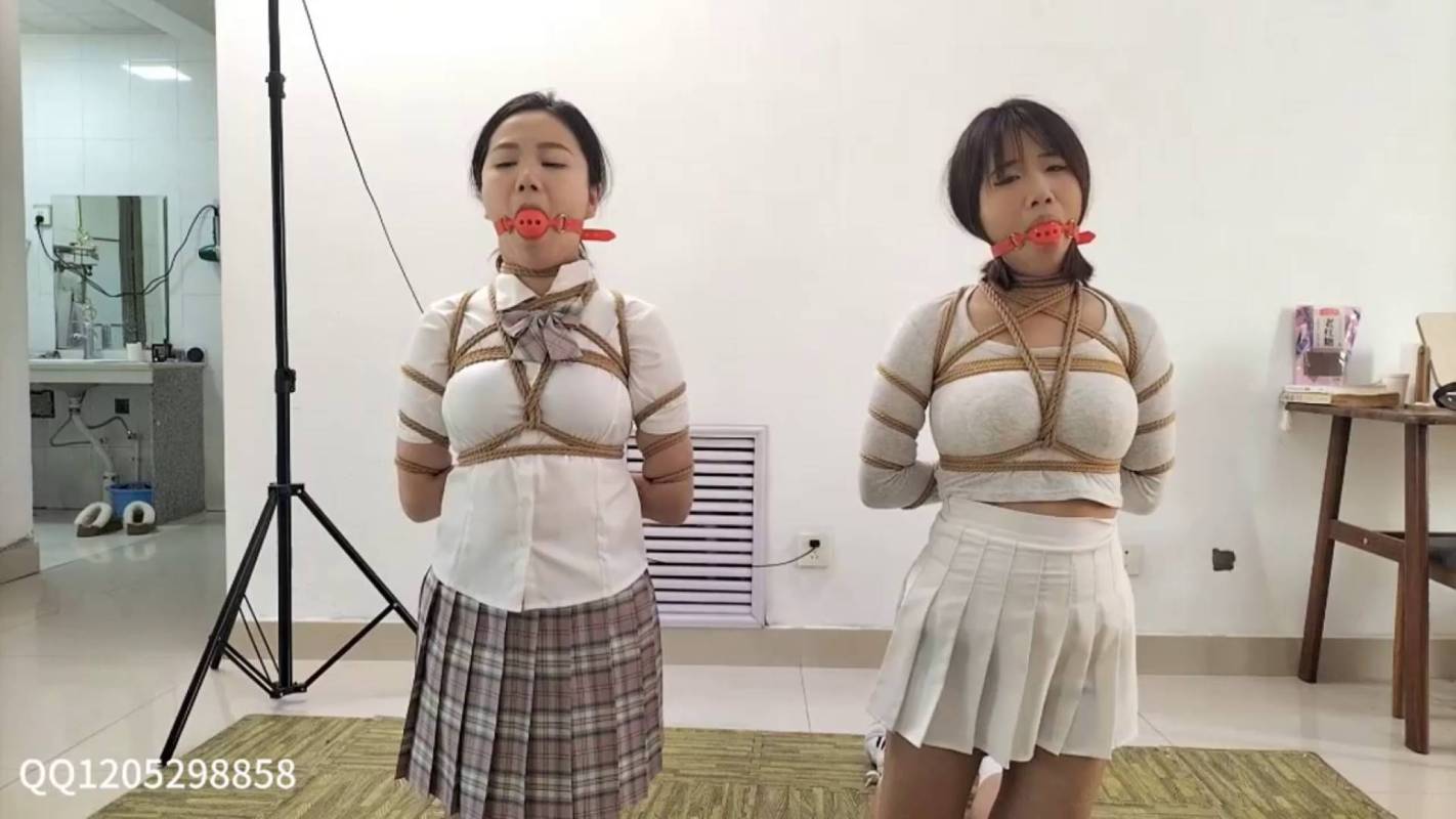 逍遥原创全部视频之两位美籹都被dai徒迷yun！这部作品可以在线看！