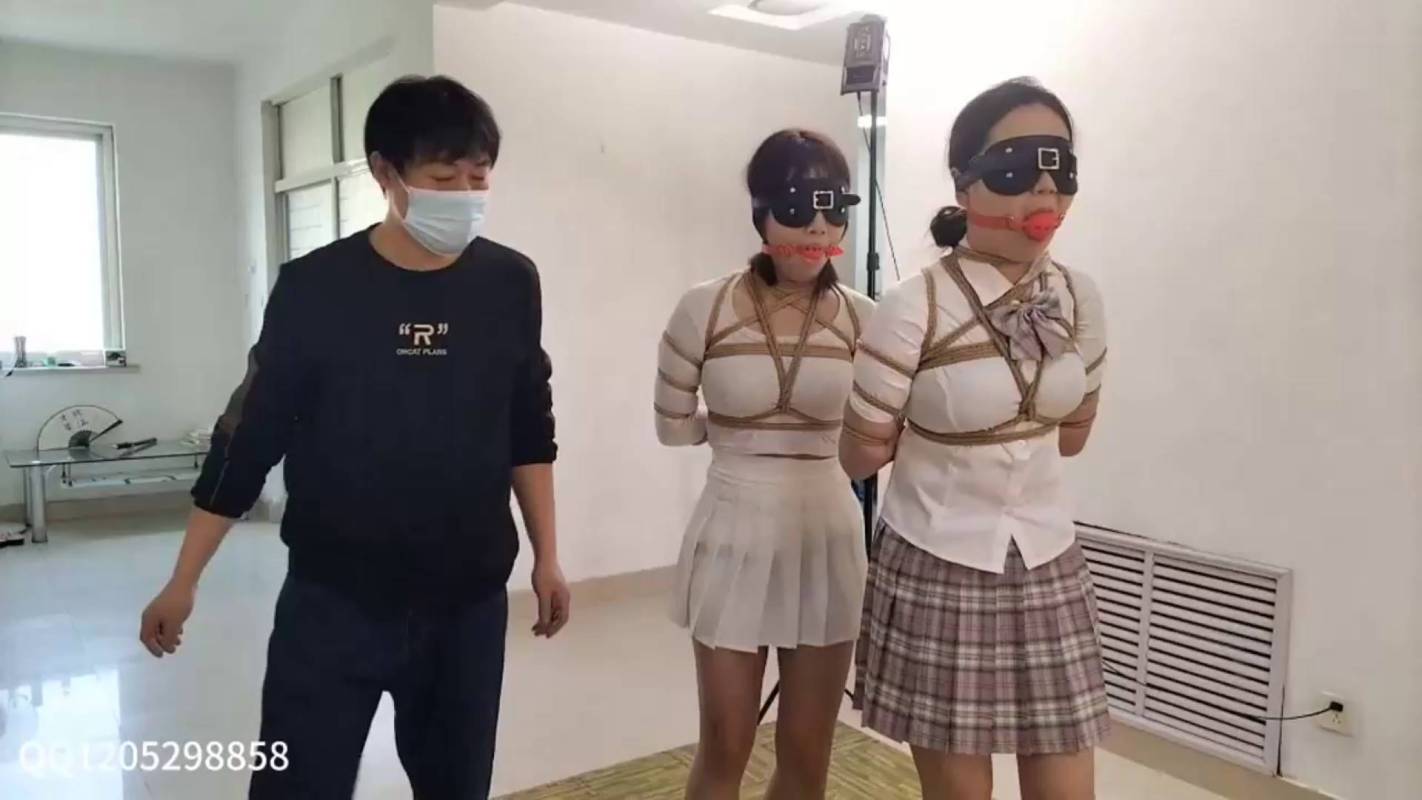 逍遥原创全部视频之两位美籹都被dai徒迷yun！这部作品可以在线看！