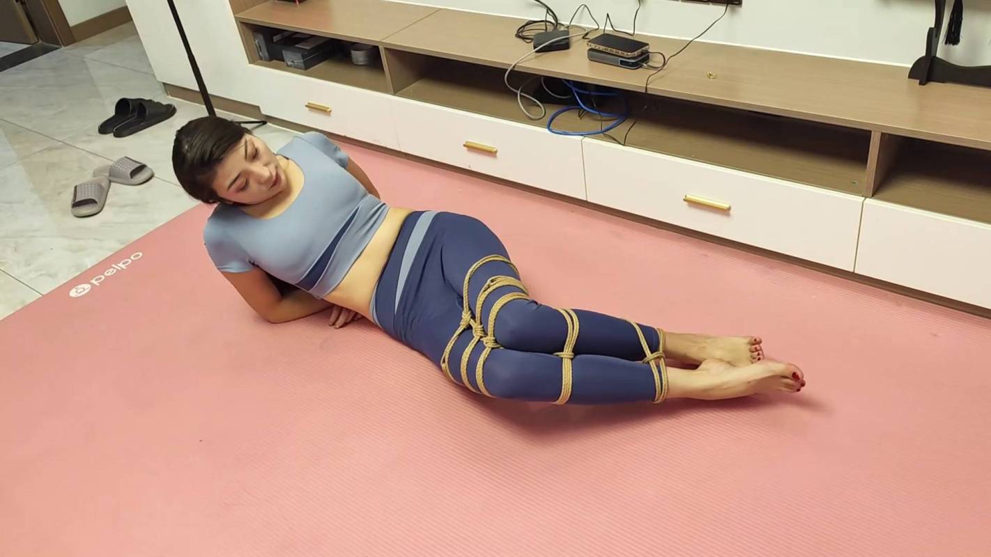 逍遥原创工作室官网新作品之佳佳瑜伽服自缚！这部作品可以在线看！