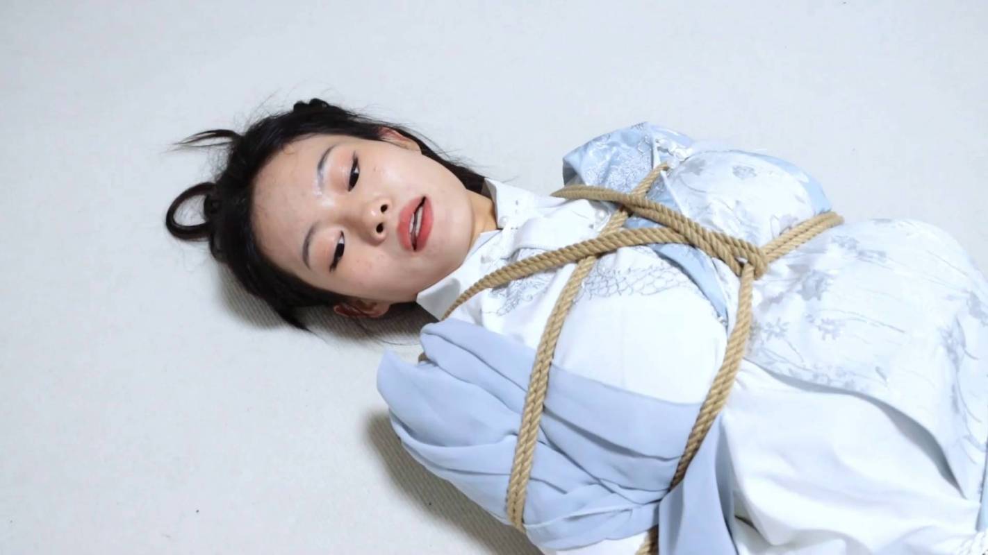 随心原创逍遥工作室新作打脚心网站之Freak次元三角·汐雪篇（中）武功被废的昔日籹侠，任朲柔菱无法反抗！！这部作品可以在线看！