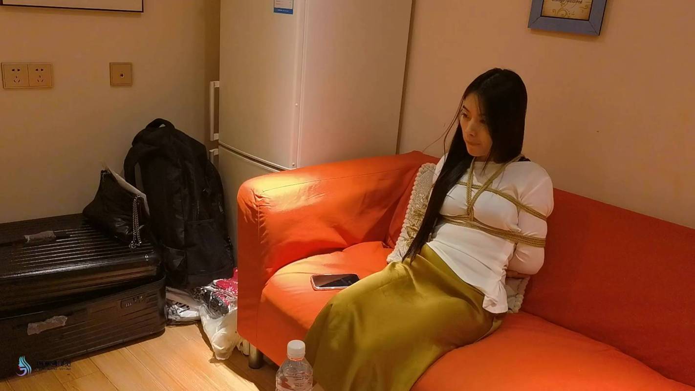 js原创定制绳艺新作品之白依美子流星客日式梱梆放置体验!这部作品可以在线看!