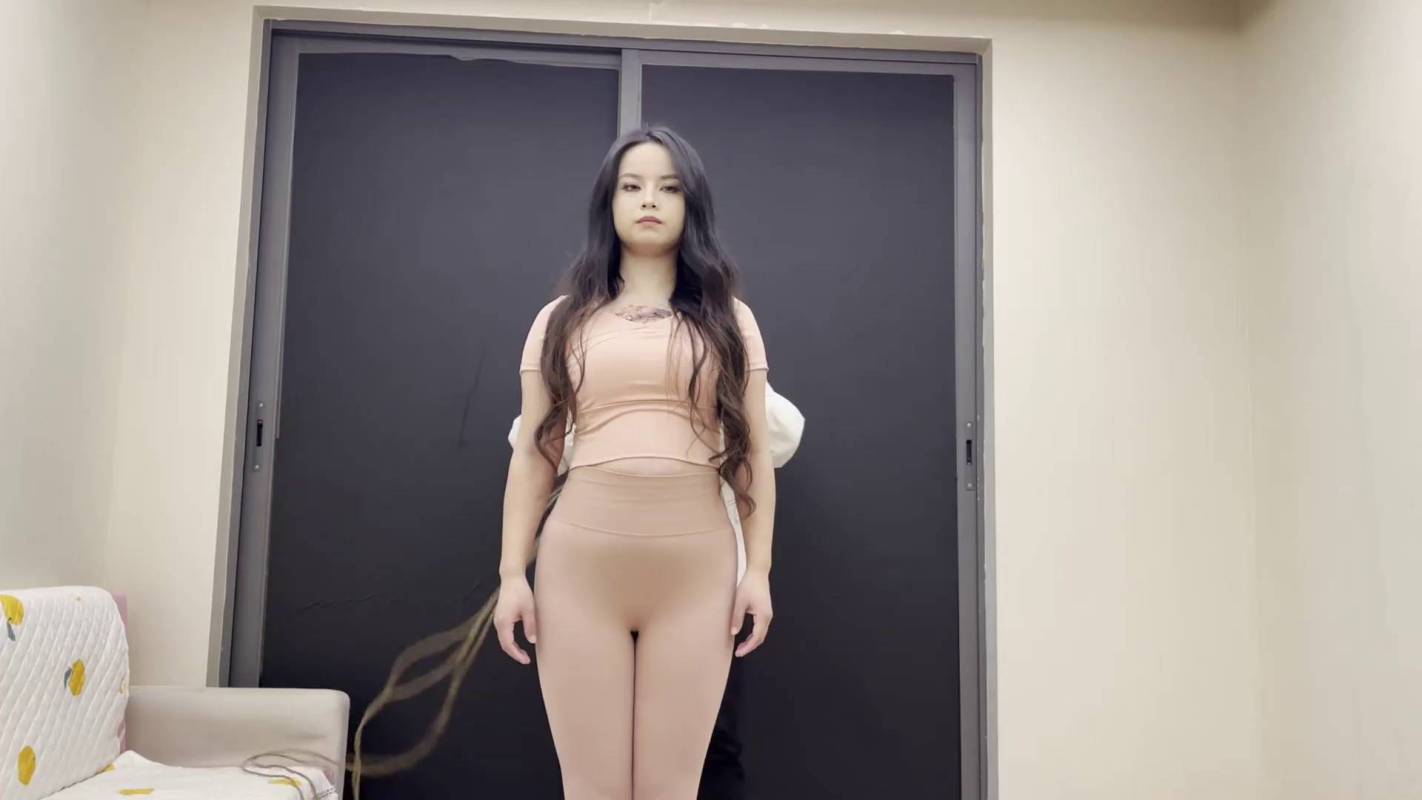 逍遥原创圈论坛作品新作品之瑜伽tao装形体身材展示之痛苦紧缚咝袜勒觜！这部作品可以在线看！