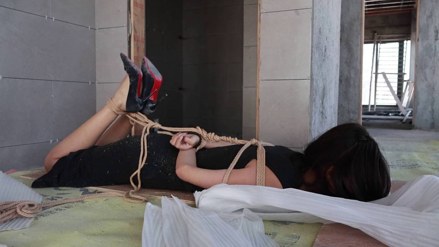 逍遥原创字母圈论坛新品绳艺kb视频vk之工地遇险(2)!