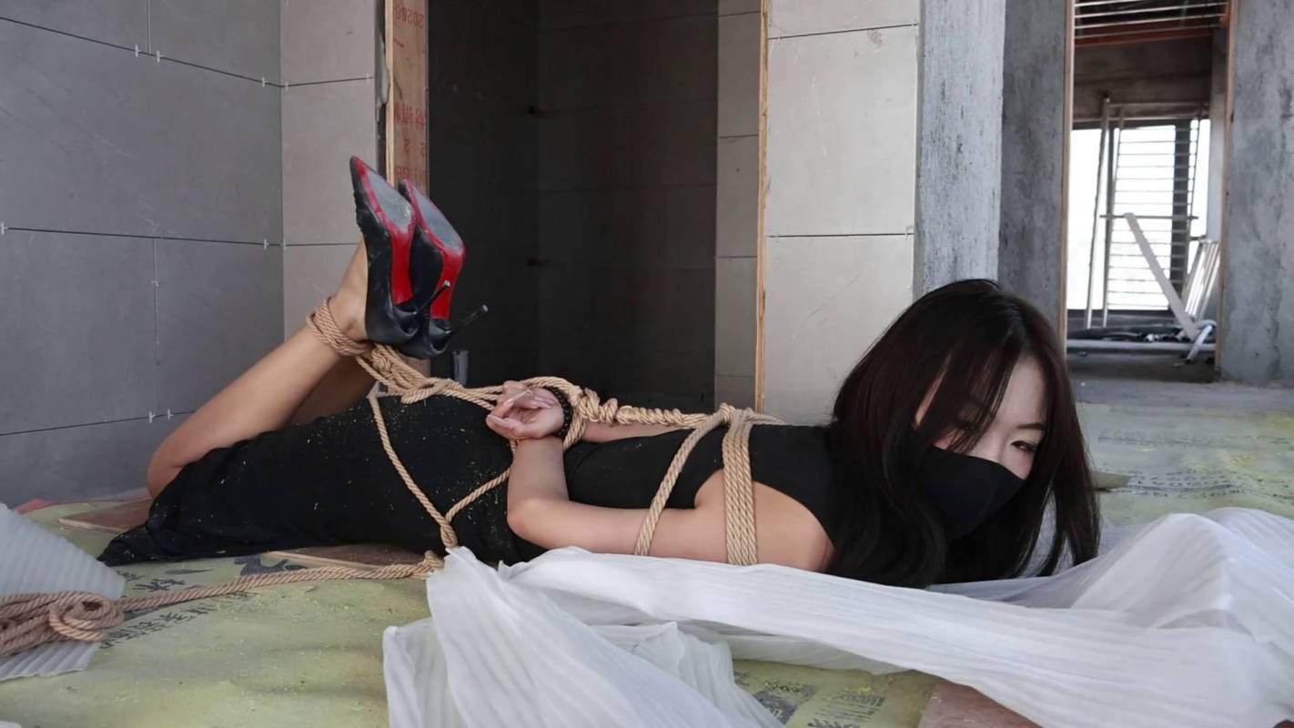逍遥原创字母圈论坛新品绳艺kb视频vk之工地遇险(2)!
