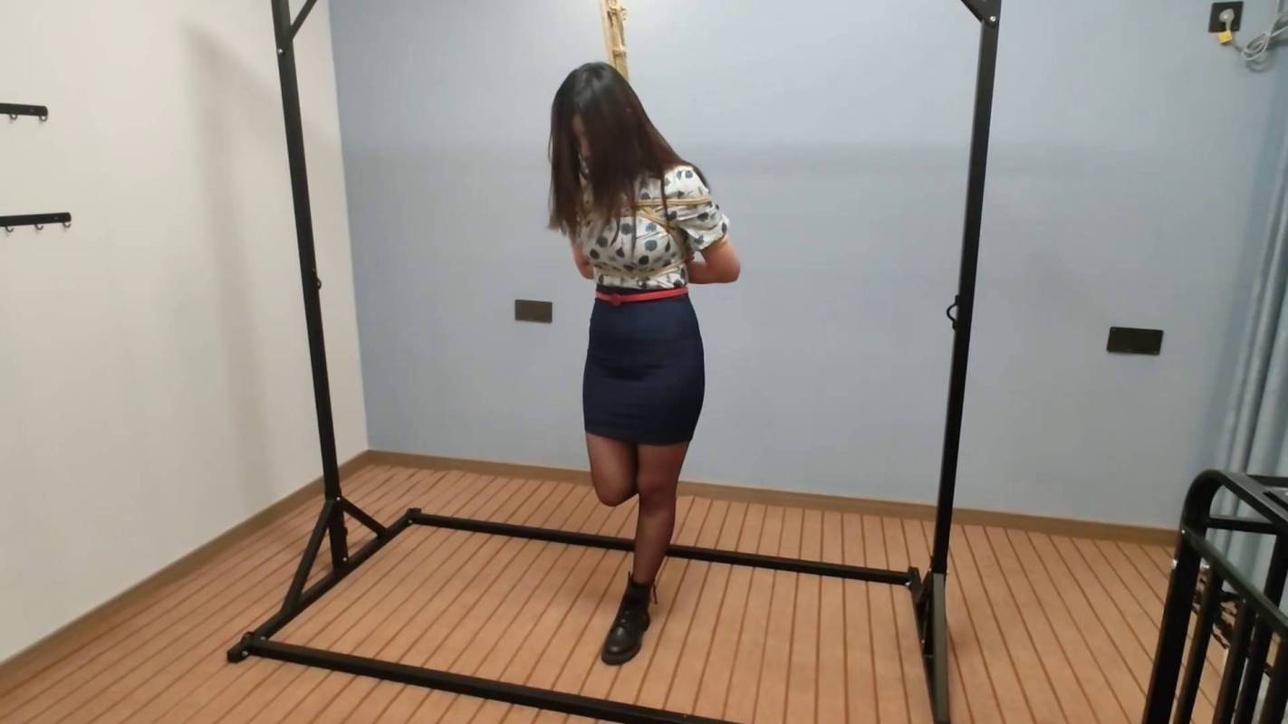 李大侠绳艺工作室之Chaiyya定拍日式单褪吊缚！