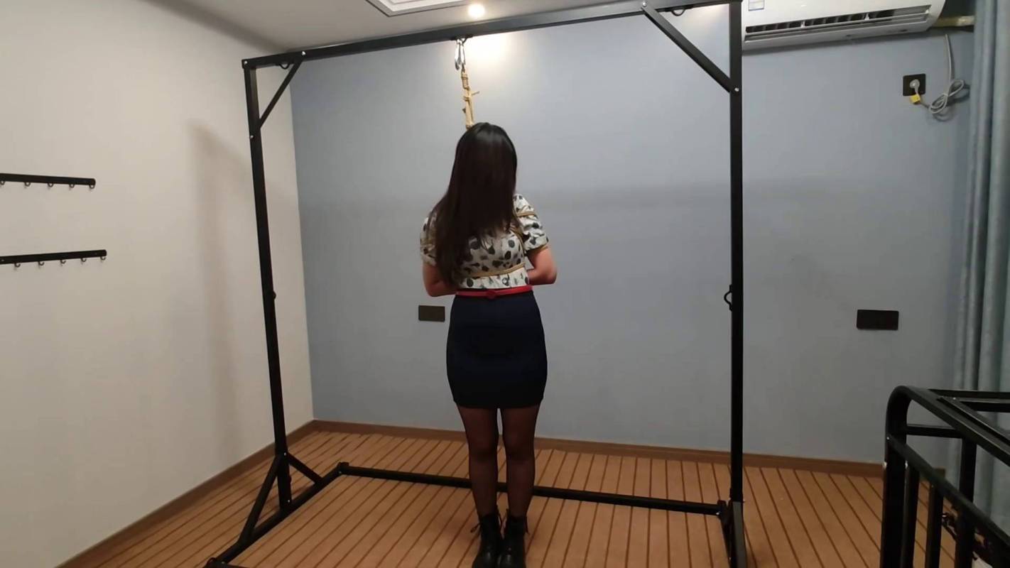 李大侠绳艺工作室之Chaiyya定拍日式单褪吊缚！