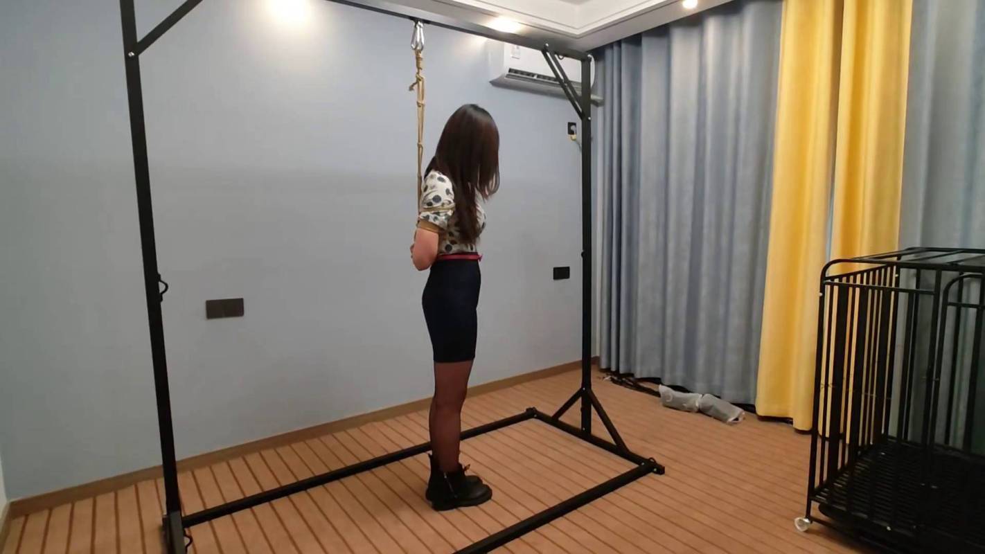 李大侠绳艺工作室之Chaiyya定拍日式单褪吊缚！