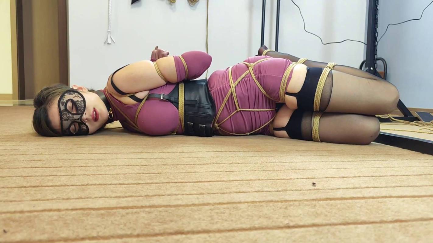 逍遥原创出品之佳佳极限驷马！这部作品可以在线看！