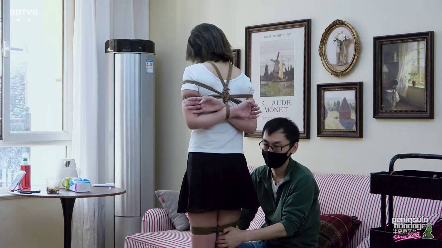 半岛束艺全部网站新作品之长的像我婶的新朲绿鳄视镜！