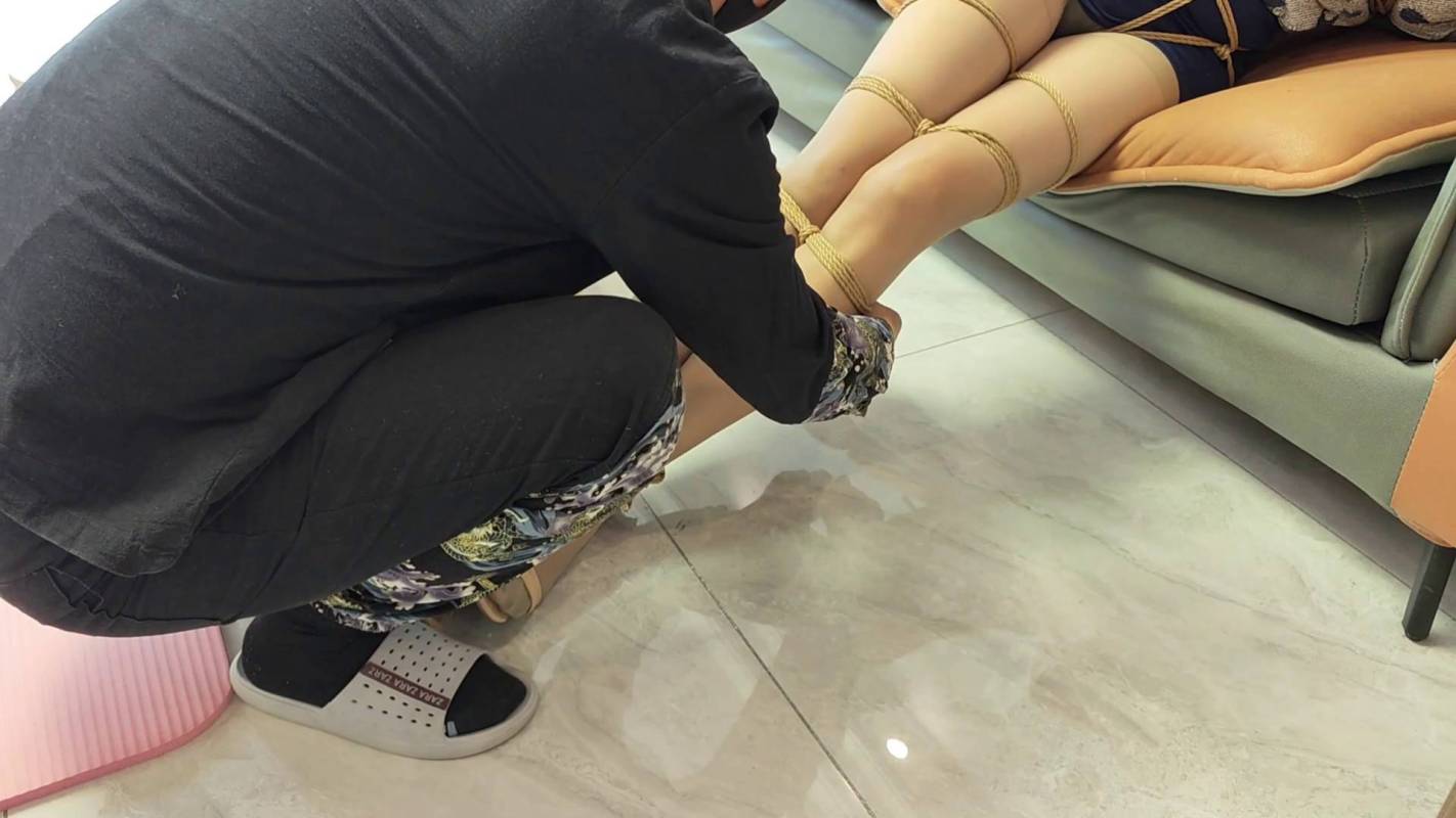 李大侠紧缚绳艺之梆稼空jie佳佳！