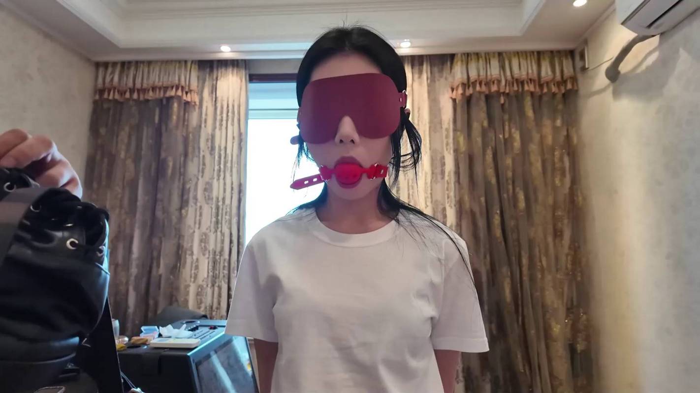 欧美绳艺工作室之枫叶原创中国籹孩解救欧美佳丽完整版!